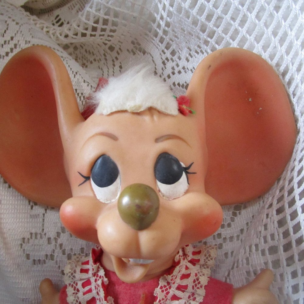 Vintage 1970 TOPO GIGIO Lady Plastic Bank, by Roy Des of Fla. Ed Sullivan Show